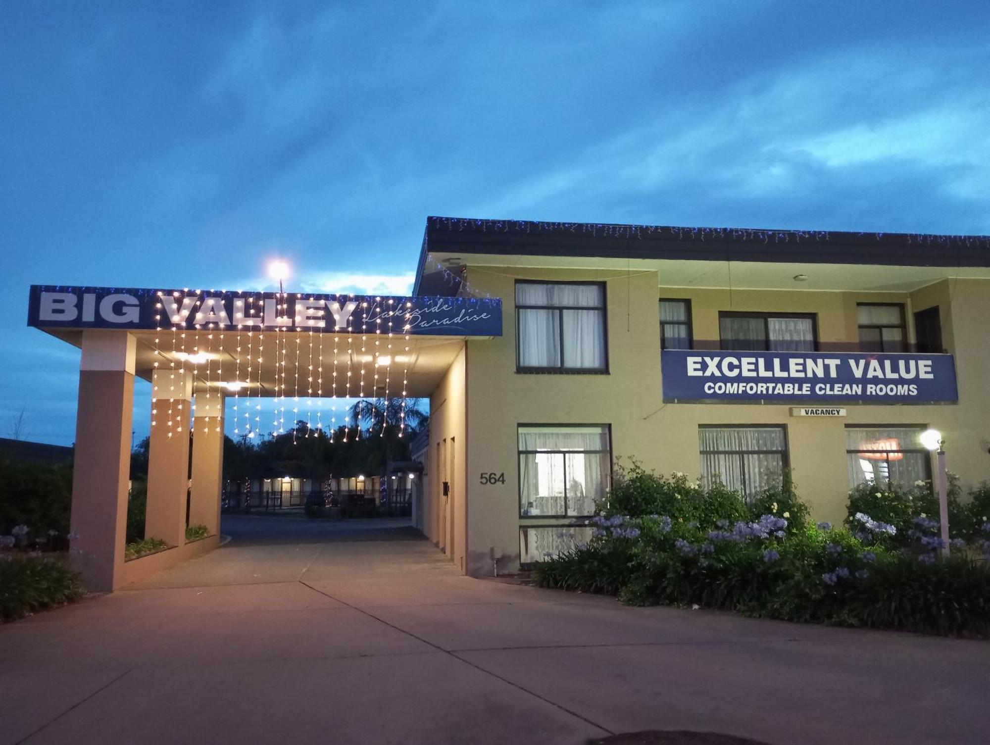 Big Valley Lakeside Paradise Motor Inn Shepparton Exteriör bild