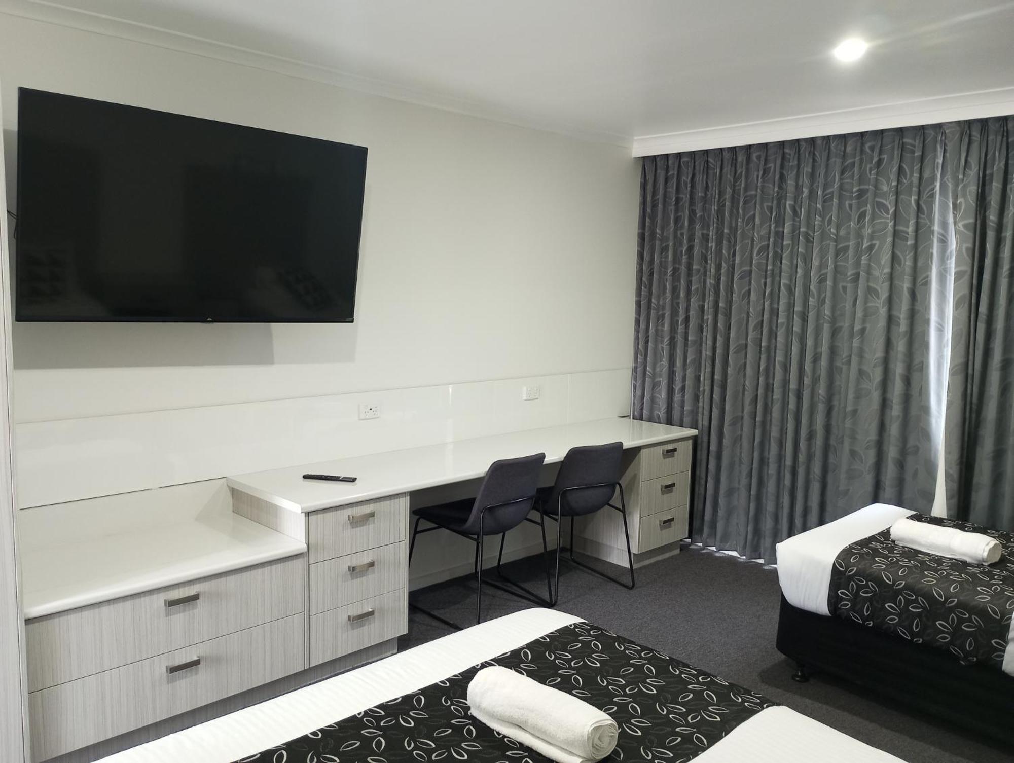 Big Valley Lakeside Paradise Motor Inn Shepparton Exteriör bild