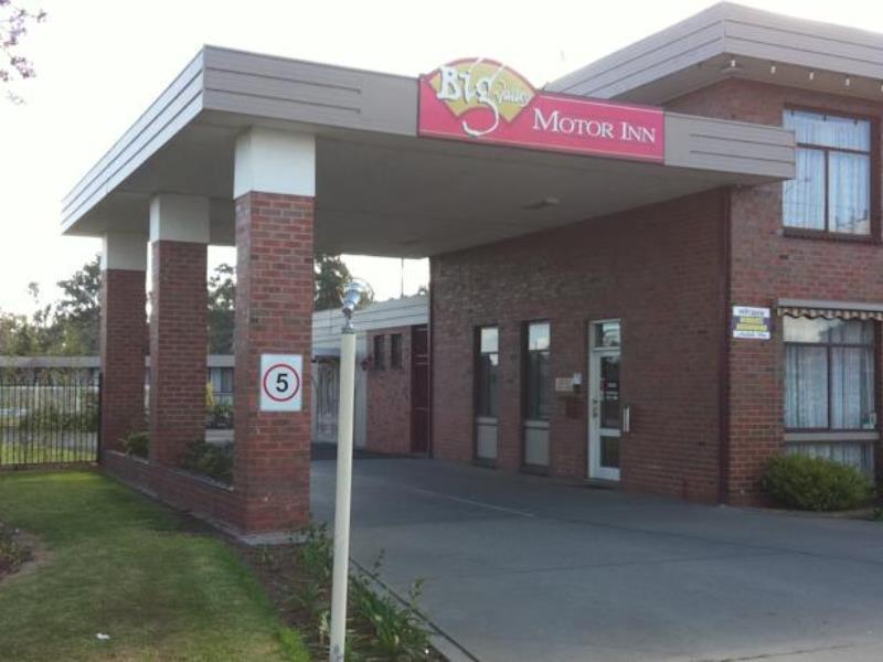 Big Valley Lakeside Paradise Motor Inn Shepparton Exteriör bild