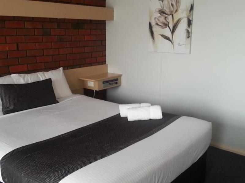 Big Valley Lakeside Paradise Motor Inn Shepparton Exteriör bild