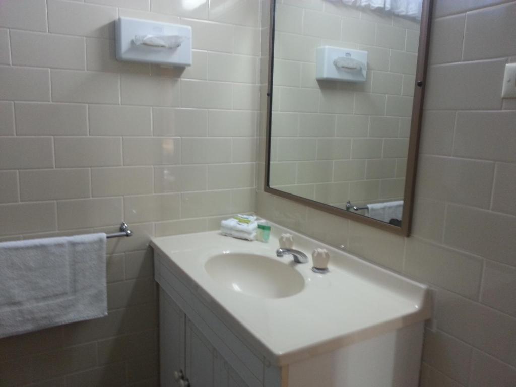 Big Valley Lakeside Paradise Motor Inn Shepparton Rum bild